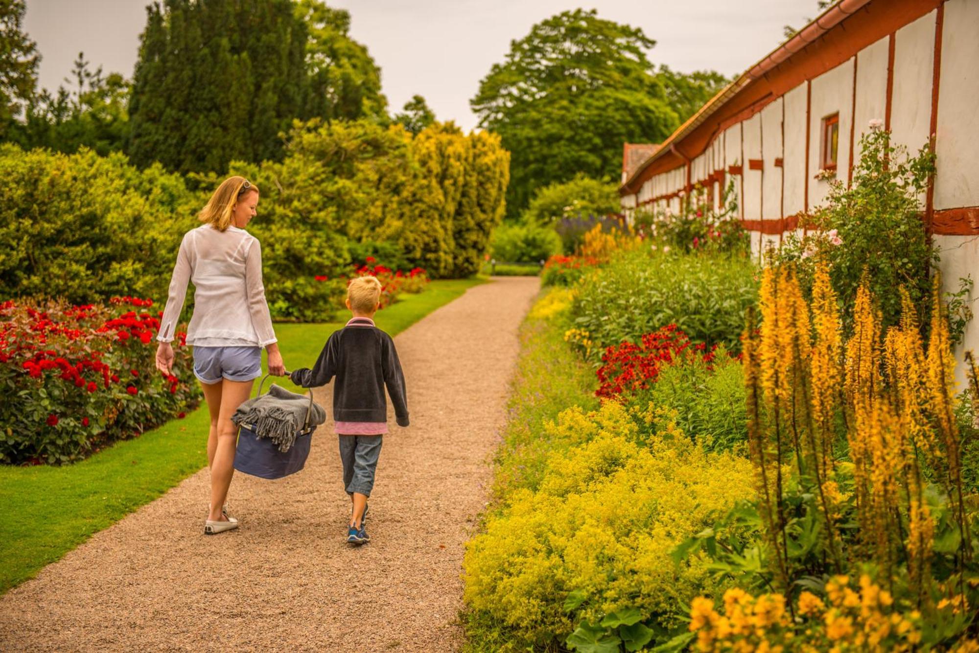 Hotel Rusthallargarden Arild Bagian luar foto